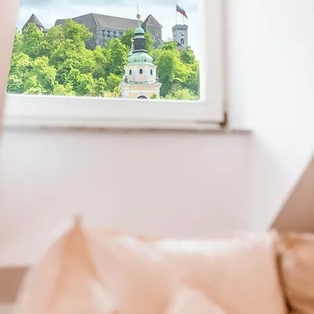 Trubarjeva 12 - The View